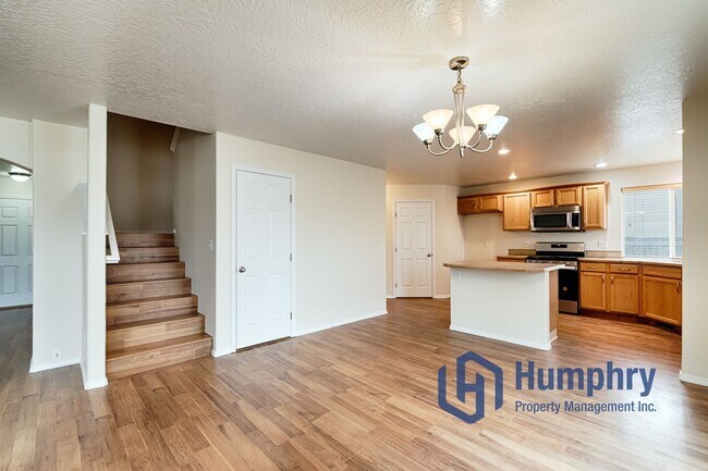 Building Photo - Great home in Meridian, close to parks, restaurants and shopping!