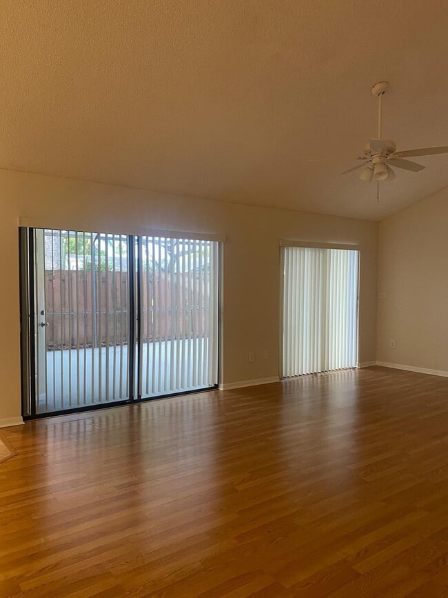 Building Photo - 1230 Summit Pl Cir