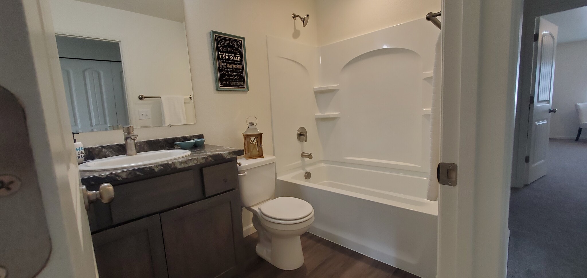 Full bath upstairs - 4355 24th Street Rd