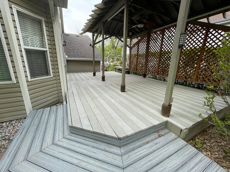 Building Photo - 1048 W 127th Pl