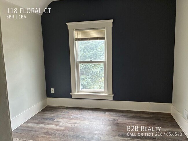 Building Photo - 118 Floral Ct