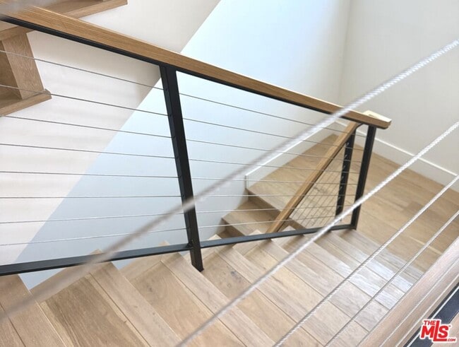 Building Photo - 6847 N Figueroa St