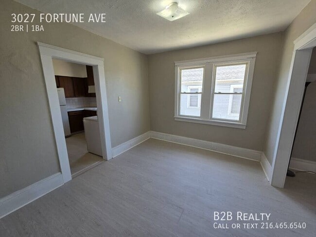 Building Photo - 3027 Fortune Ave