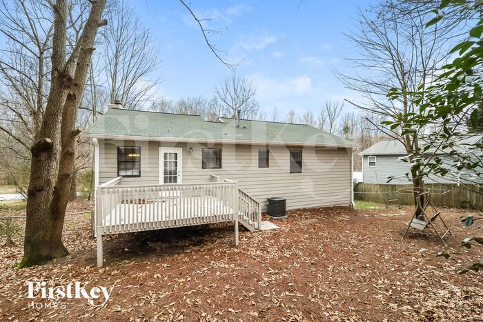 Building Photo - 3980 Willow Ridge Rd