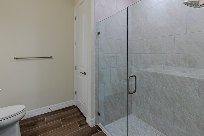 Building Photo - 740 S E Boboli Way