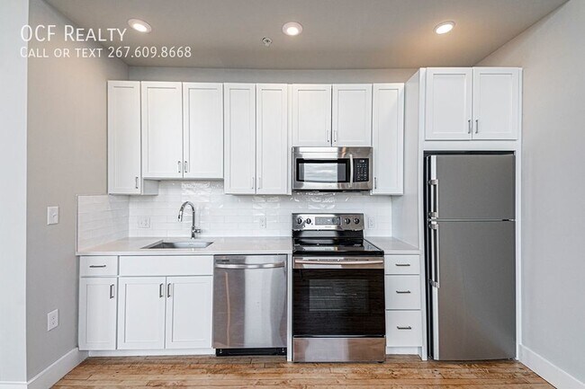 Building Photo - The Walter George Smith Public School