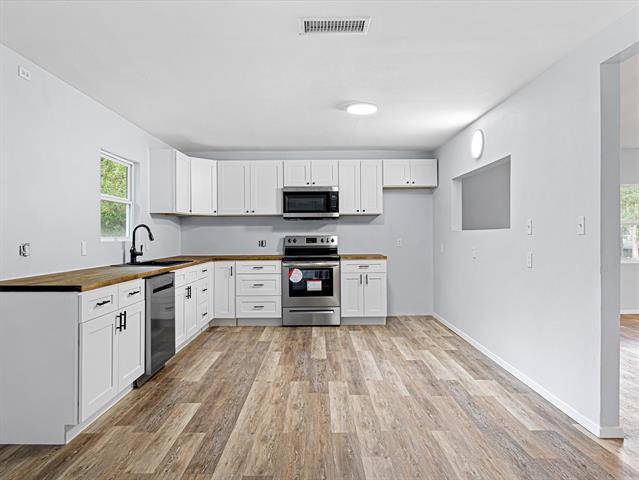 Building Photo - 10570 Whipperwill Ln