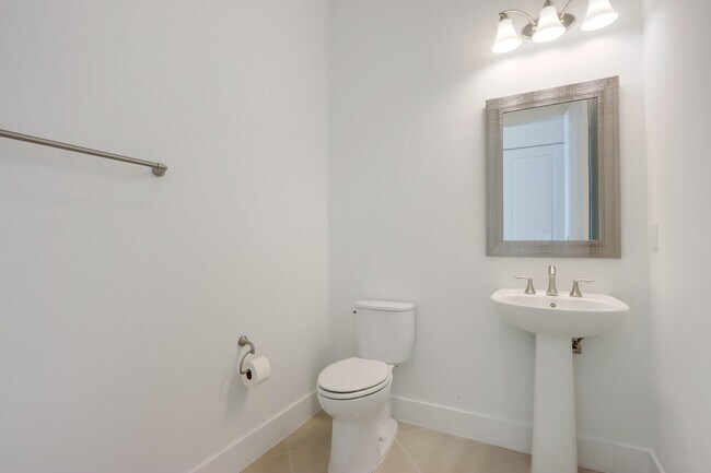 Building Photo - 13508 Machiavelli Way