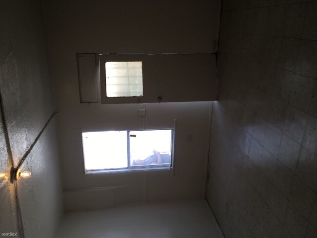 Building Photo - 1 br, 1 bath Apartment - 600 Dallas St 613
