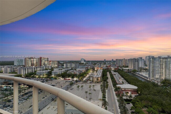 Building Photo - 17201 Collins Ave