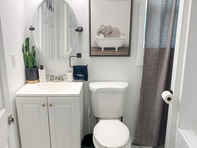 Building Photo - 3 Bedroom Single Family Home in Hanahan