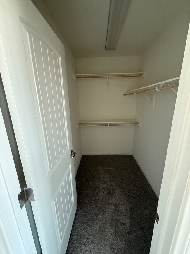 Building Photo - 8069 Athos Ct