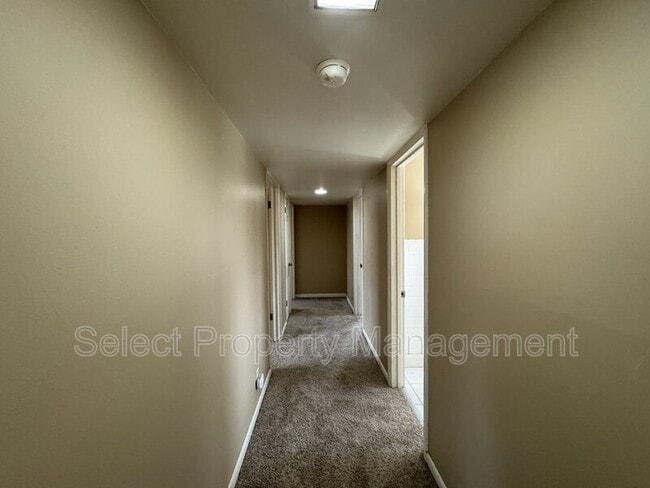 Building Photo - 5437 Covington Rd