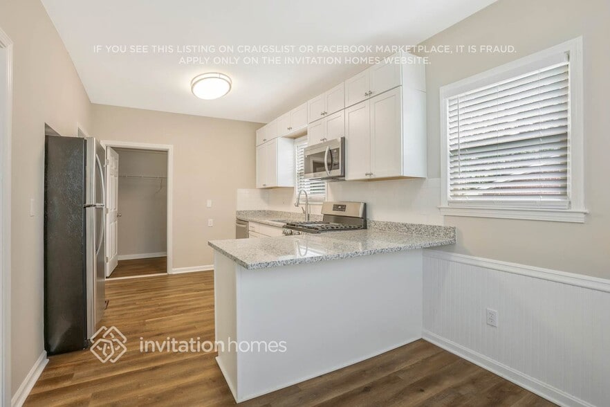 Building Photo - 60 Harmony Grove Rd