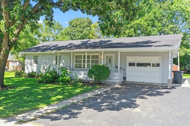 Primary Photo - 249 W Nebraska St