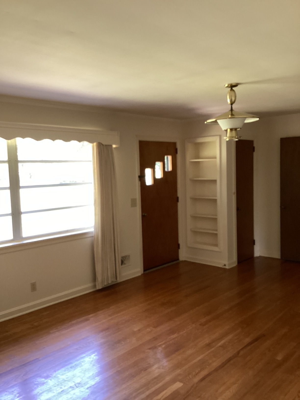 Living Room. - 2679 Highway 105