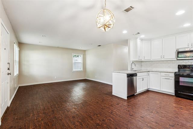 Building Photo - 5805 Tracyne Dr