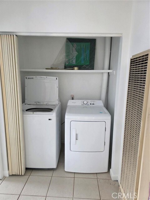 Building Photo - 476 E Palm Ave