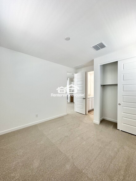 Building Photo - 7431 W Whitehorn Trail
