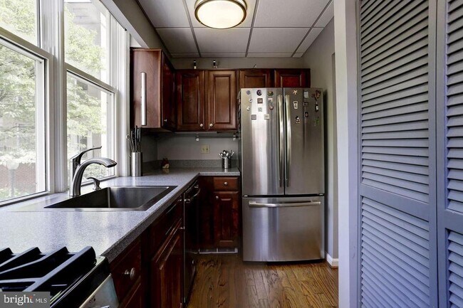 Building Photo - 2409 20th St NW