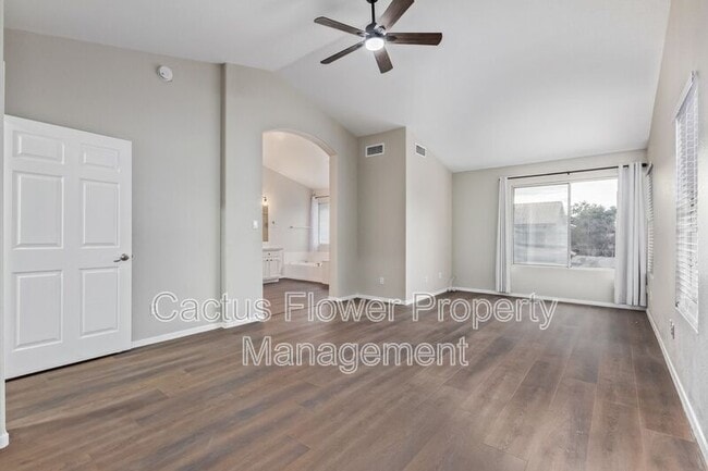 Building Photo - 1651 E Flint St