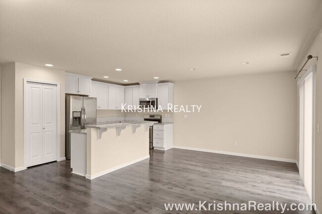 Building Photo - 7443 NW 164th Ave