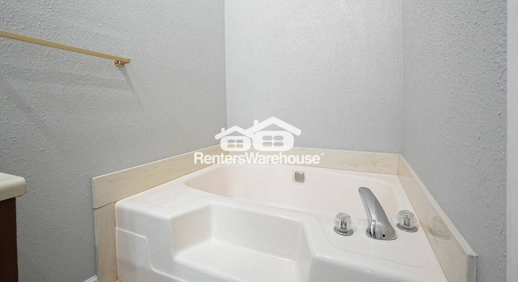 Building Photo - 1822 Cumberland Valley Pl SE