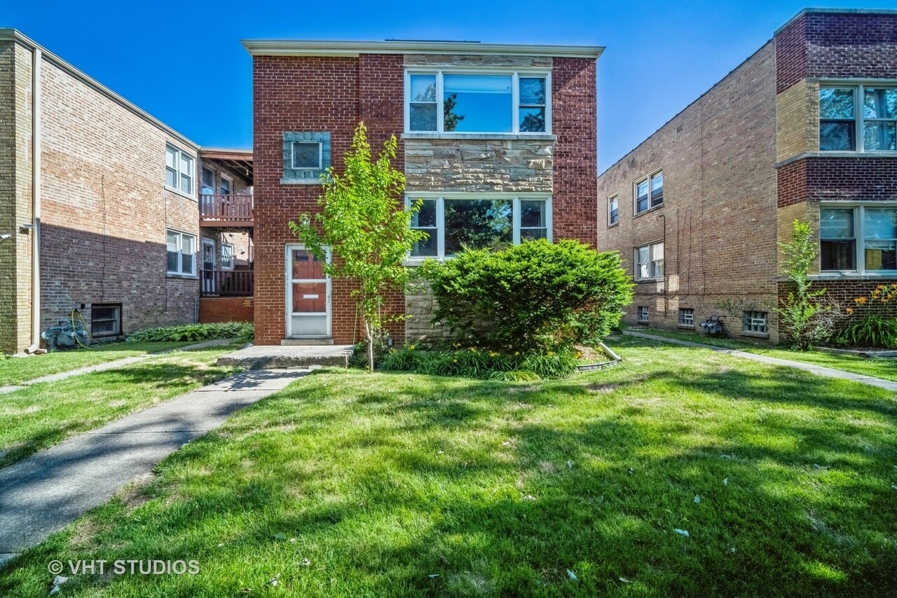 Building Photo - 4914 Louise St