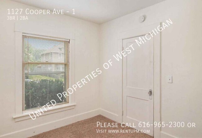 Building Photo - Available Now | 3 Bedroom 2 Bathroom Lower...