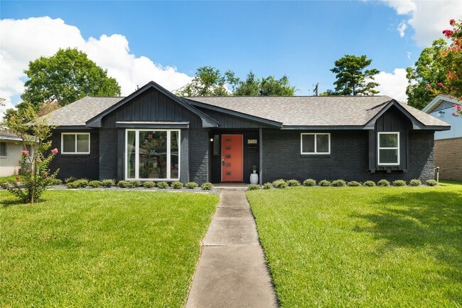 Building Photo - 5450 Birdwood Rd