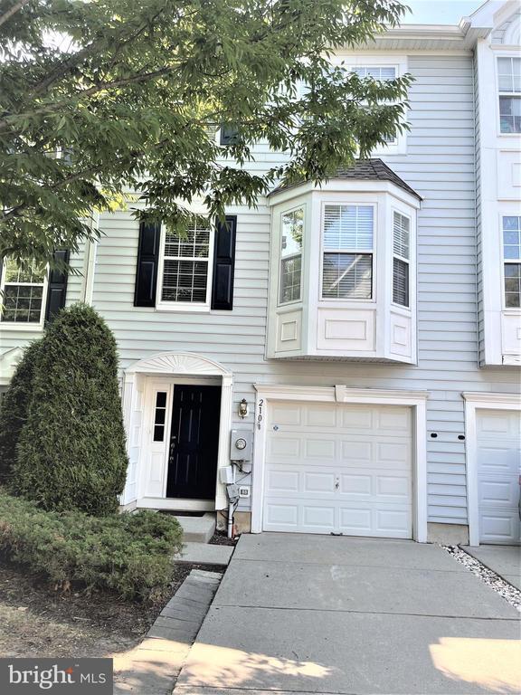 Primary Photo - 210 William Livingston Ct