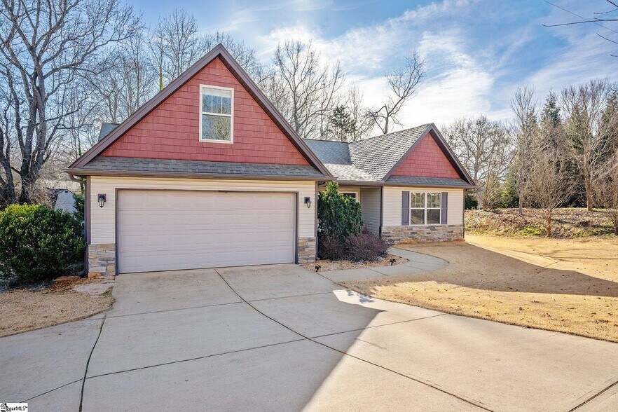 Building Photo - 207 Blacks Dr