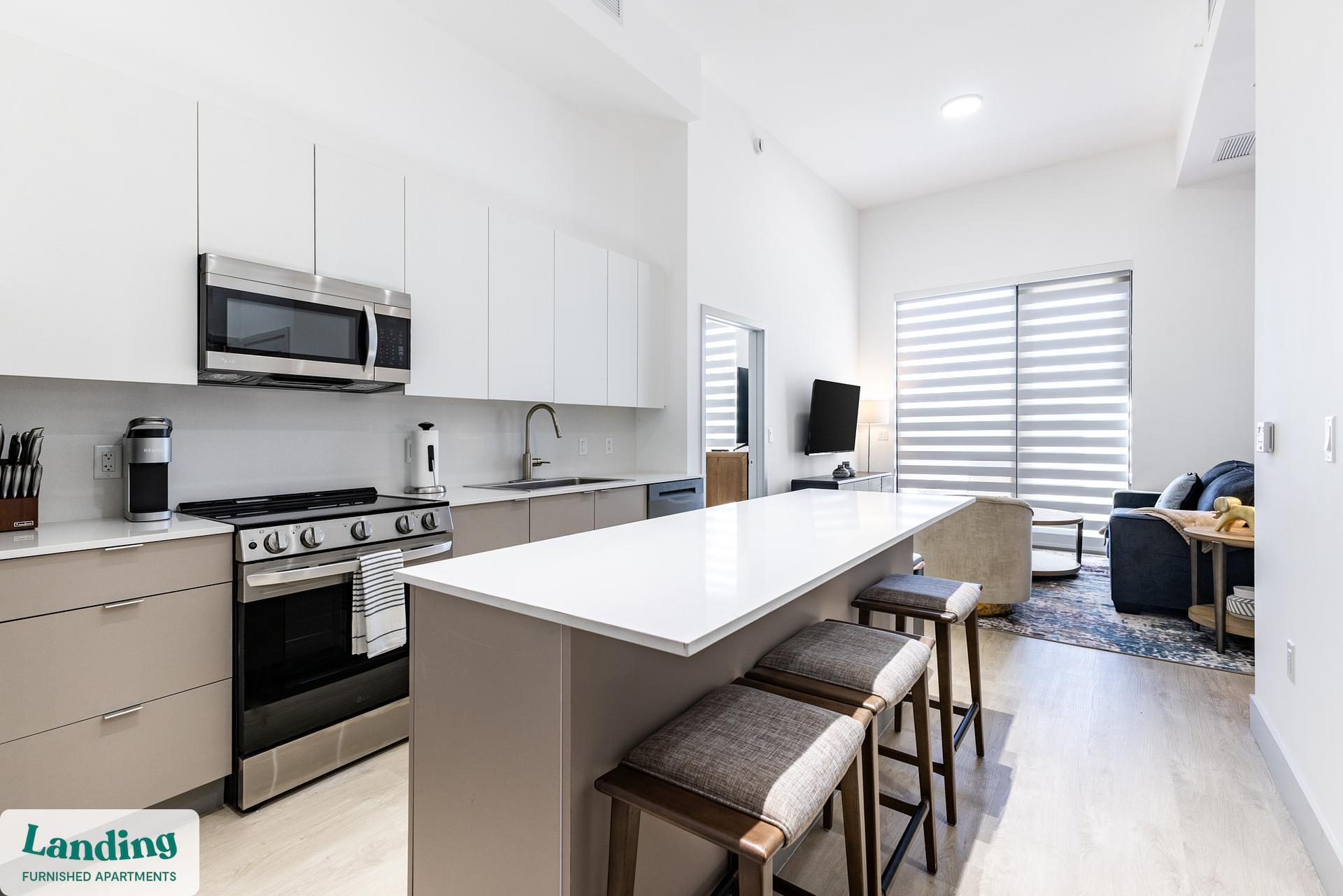 Building Photo - 1155 NE 126th St