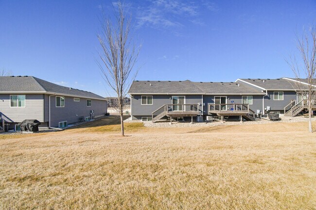 Building Photo - 3616 S Outfield Cir