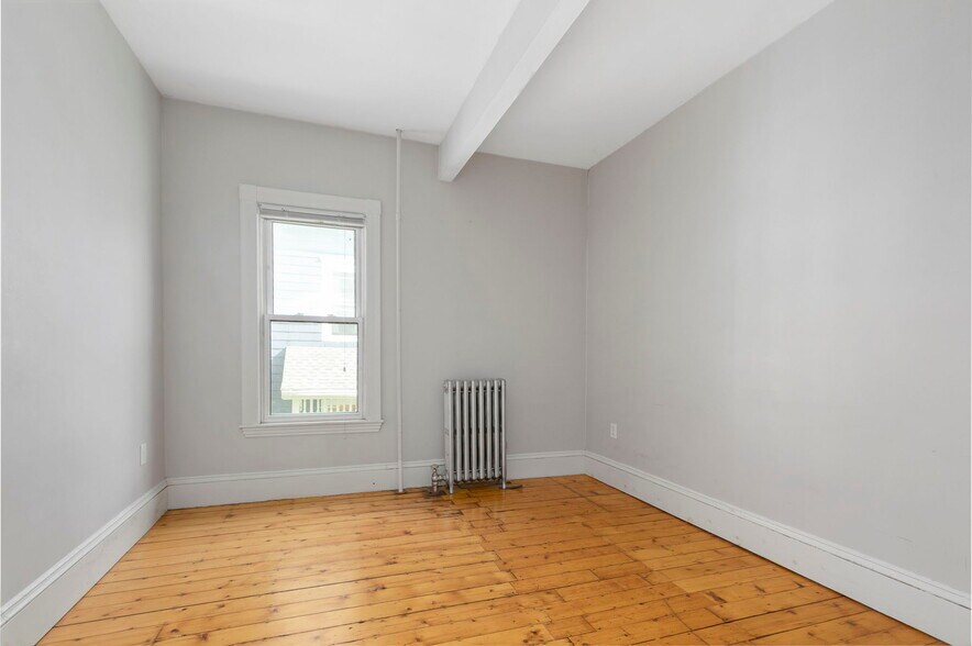 Building Photo - 103 Summer St