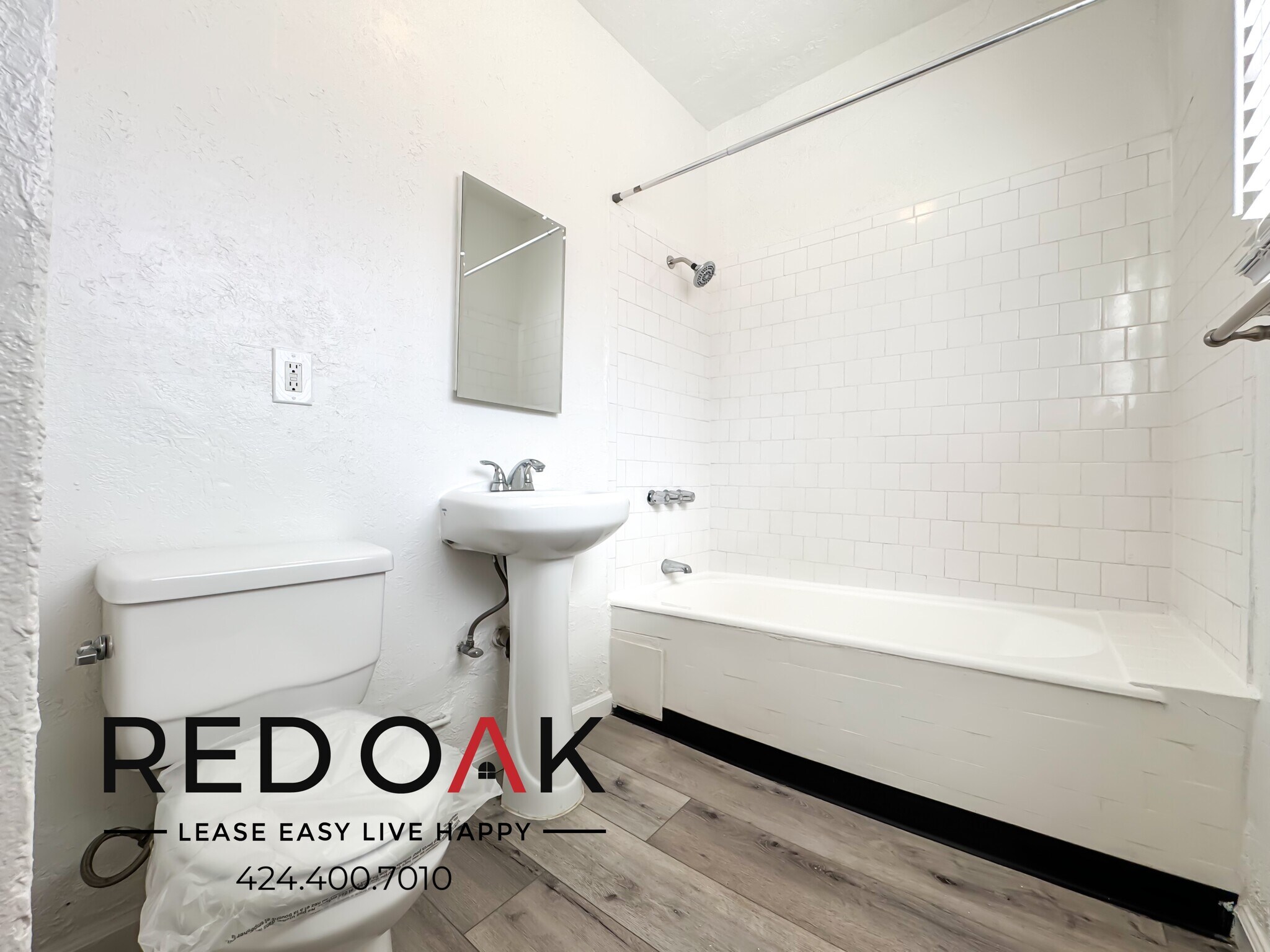 Building Photo - 728 S Berendo St