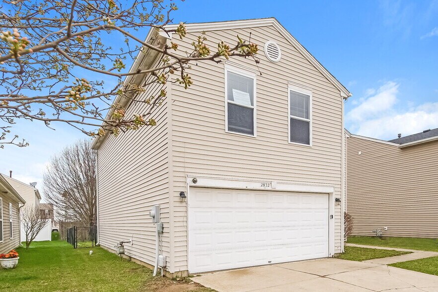 Building Photo - 2832 Ludwig Dr