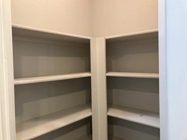 Building Photo - 2820 Stonewall Ln