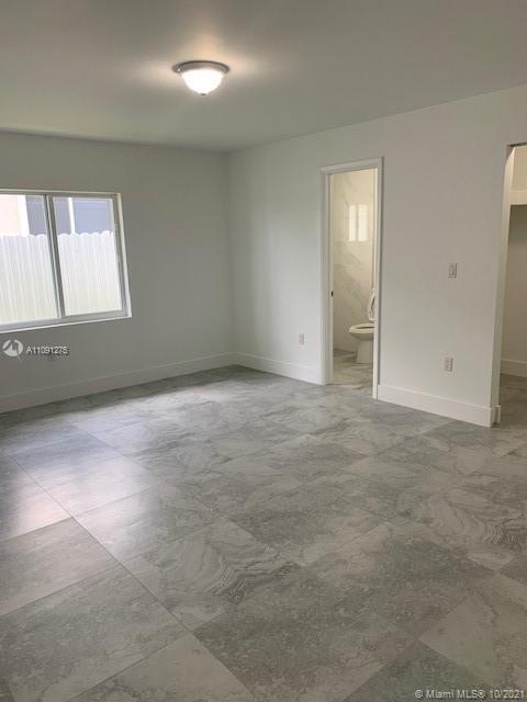 Building Photo - 21870 SW 118th Ave