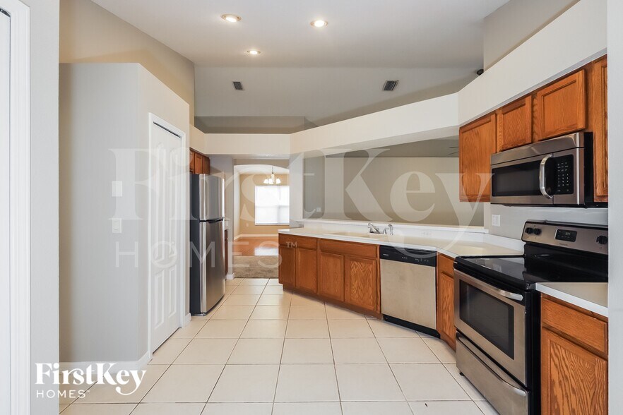 Building Photo - 3774 Rollingsford Cir