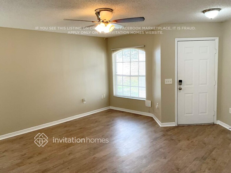 Building Photo - 336 Royal Ridge Dr