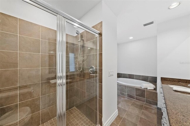 Building Photo - 449 S 12th St