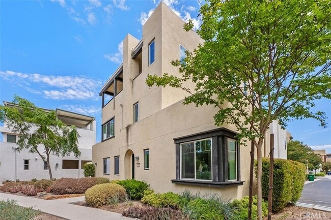 Primary Photo - 123 Interval