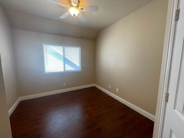 Building Photo - 10253 Lakeview Dr