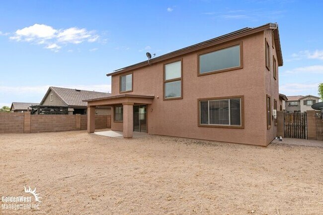 Building Photo - Beautiful 3Bdm 3Ba Home with Loft in Prime Surprise!