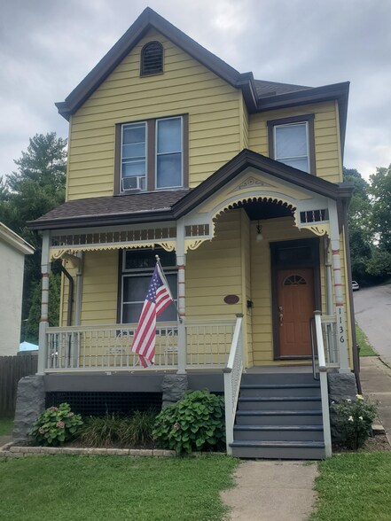 Building Photo - 1136 Park Ave