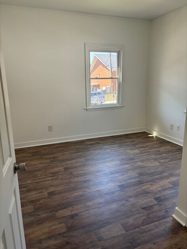 Building Photo - Three bedroom house - Hopewell, VA