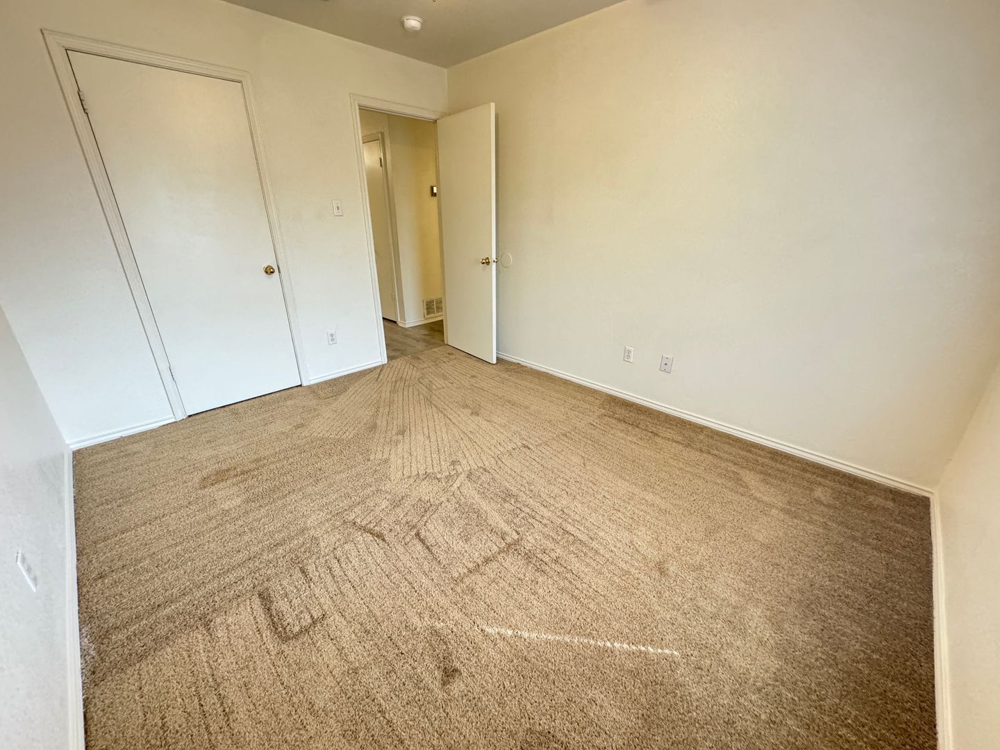 Building Photo - 1605 Benttree Dr