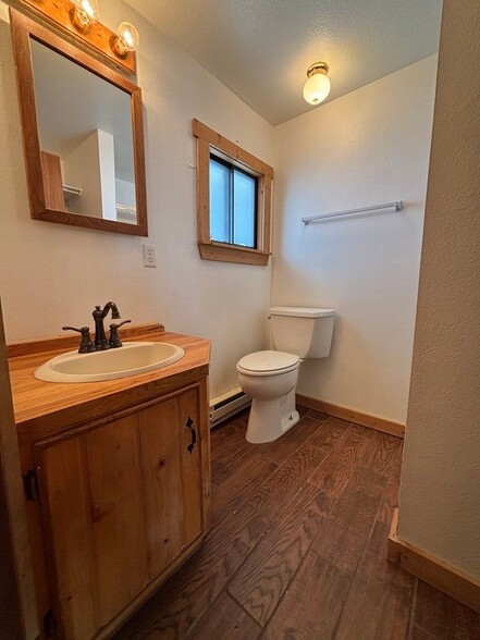 Building Photo - 162 Trail Dr