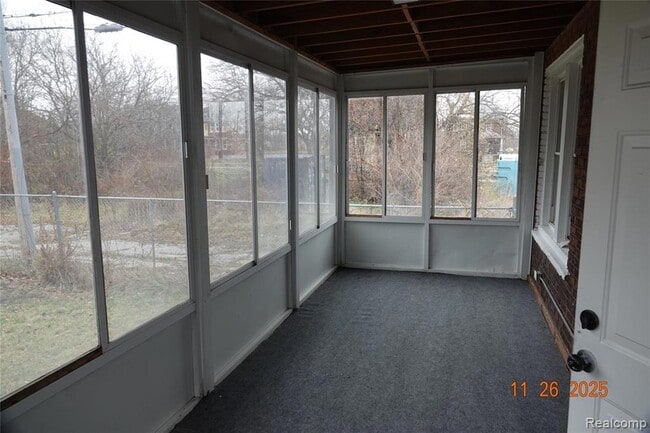 Building Photo - 12851 2nd Ave